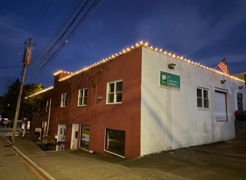 342 Lexington Ave, Mount Kisco, NY à louer - Photo du bâtiment - Image 2 de 14