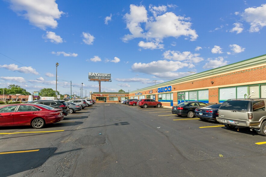 8537 S Cicero Ave, Chicago, IL à louer - Photo principale - Image 1 de 1