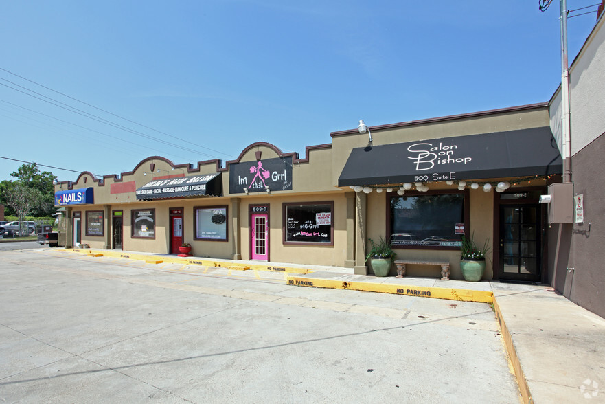 509 N Bishop Ave, Dallas, TX for lease - Building Photo - Image 2 of 2