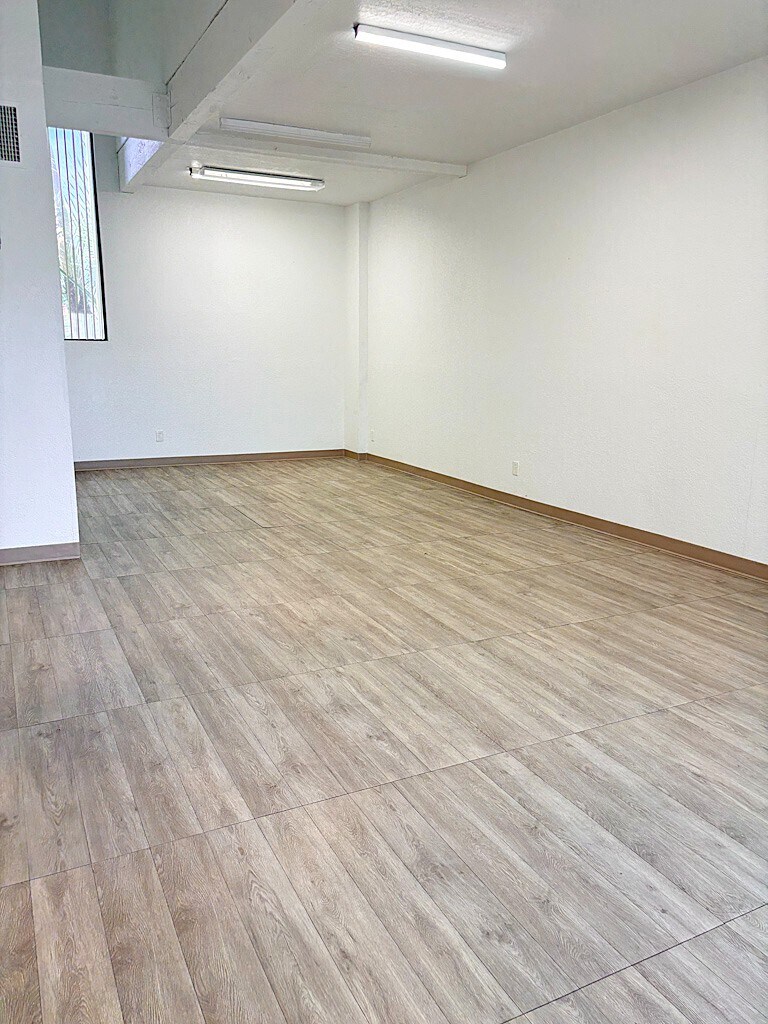 68487 E Palm Canyon Dr, Cathedral City, CA à louer Photo intérieure- Image 1 de 4