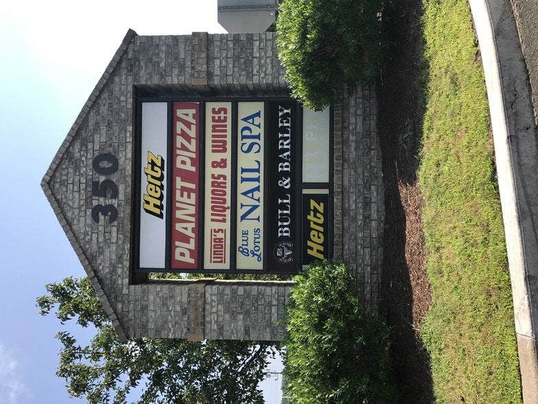 350 Bridgeport Ave, Shelton, CT for lease - Building Photo - Image 2 of 4