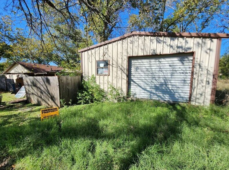 106 I St, Meridian, TX à vendre - Photo du bâtiment - Image 2 de 2