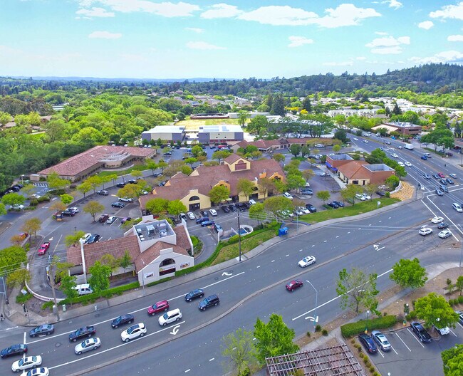 Plus de détails pour 52 Mission Cir, Santa Rosa, CA - Bureau, Commerce de détail à louer