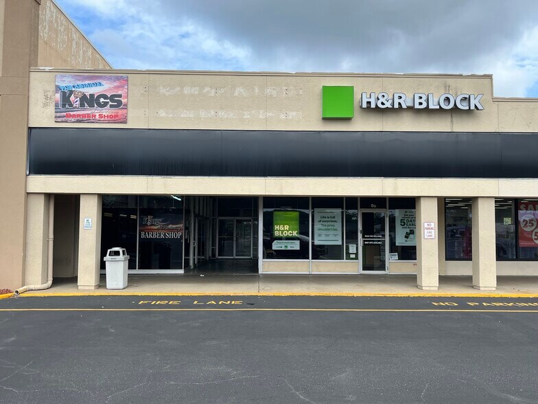 3300 N Pace Blvd, Pensacola, FL à louer - Photo du bâtiment - Image 3 de 12