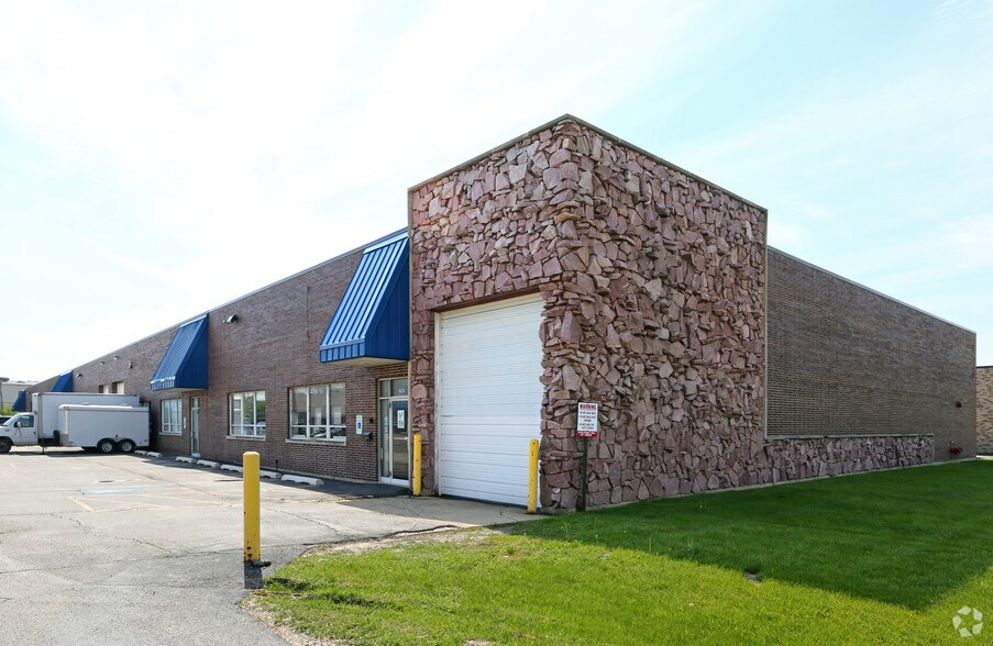 619-631 S Vermont St, Palatine, IL à louer - Photo du bâtiment - Image 3 de 4