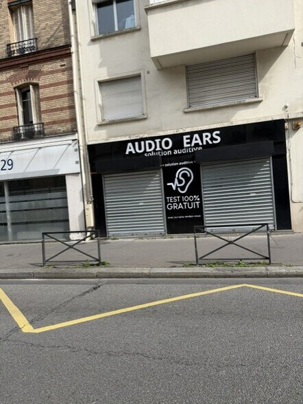 Commerce de détail dans Paris à louer - Photo du bâtiment - Image 2 de 2
