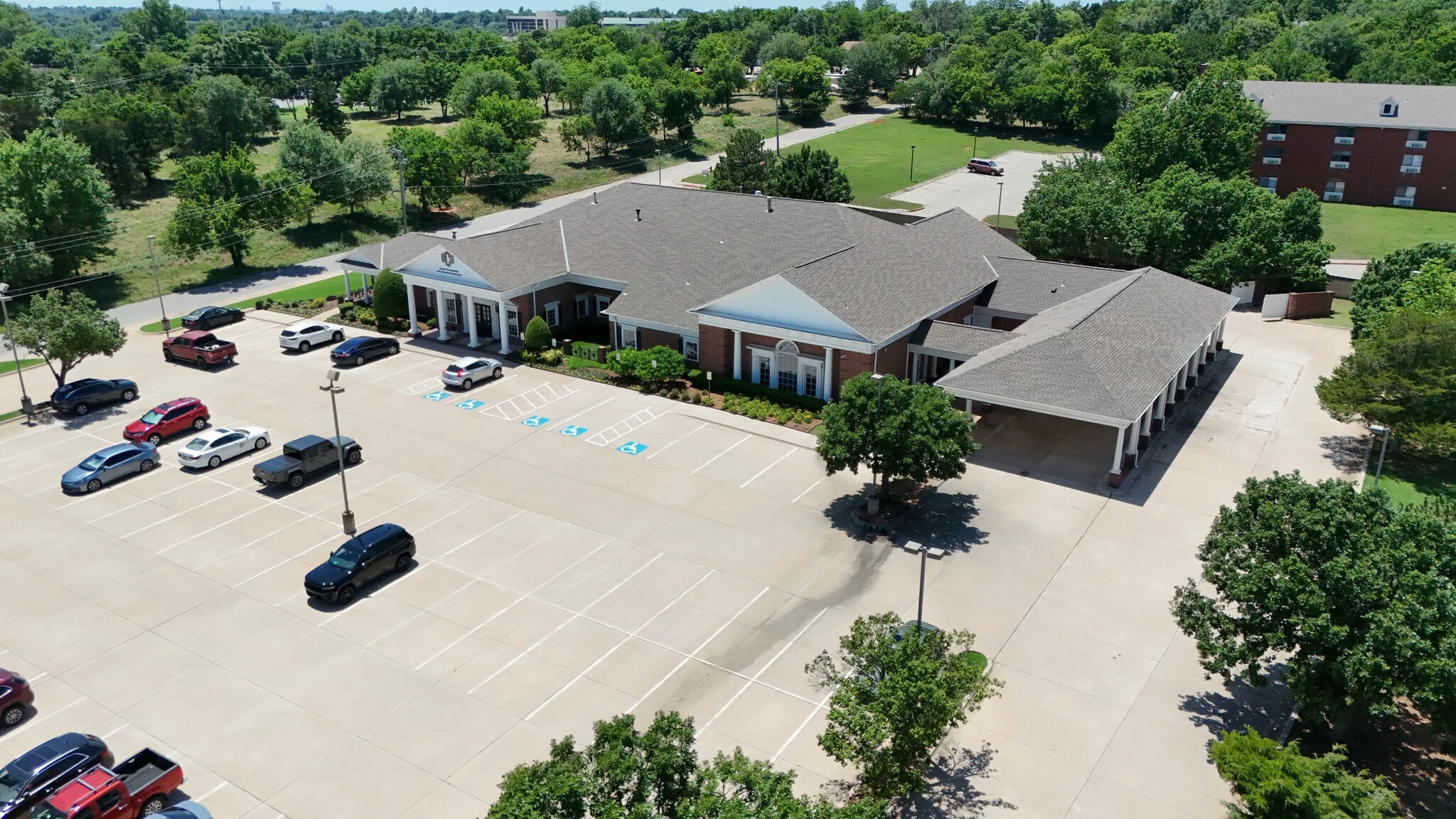201 N Bryant Ave, Edmond, OK for lease Building Photo- Image 1 of 4