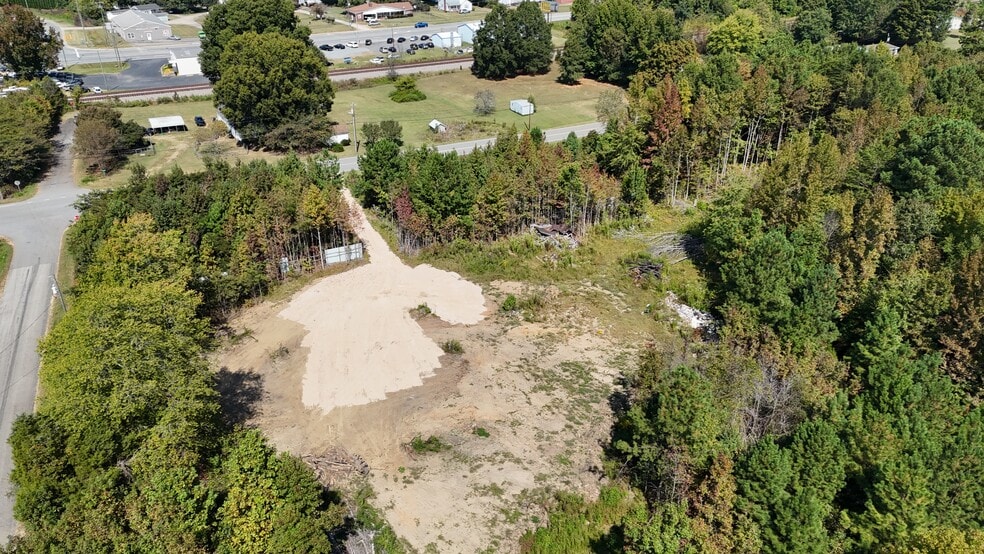 285 Peach Orchard Ln, Salisbury, NC for lease - Building Photo - Image 2 of 3