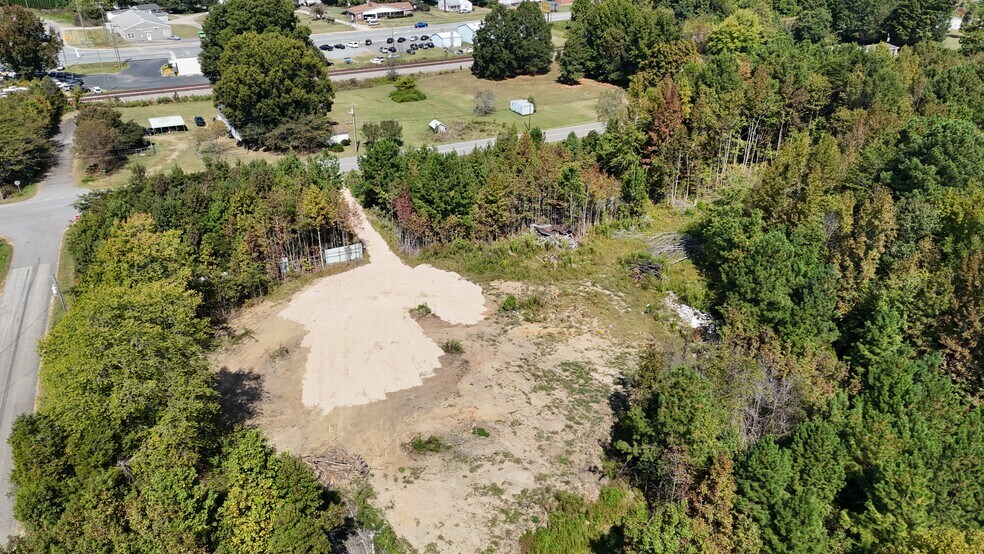 285 Peach Orchard Ln, Salisbury, NC à louer - Photo du bâtiment - Image 2 de 3