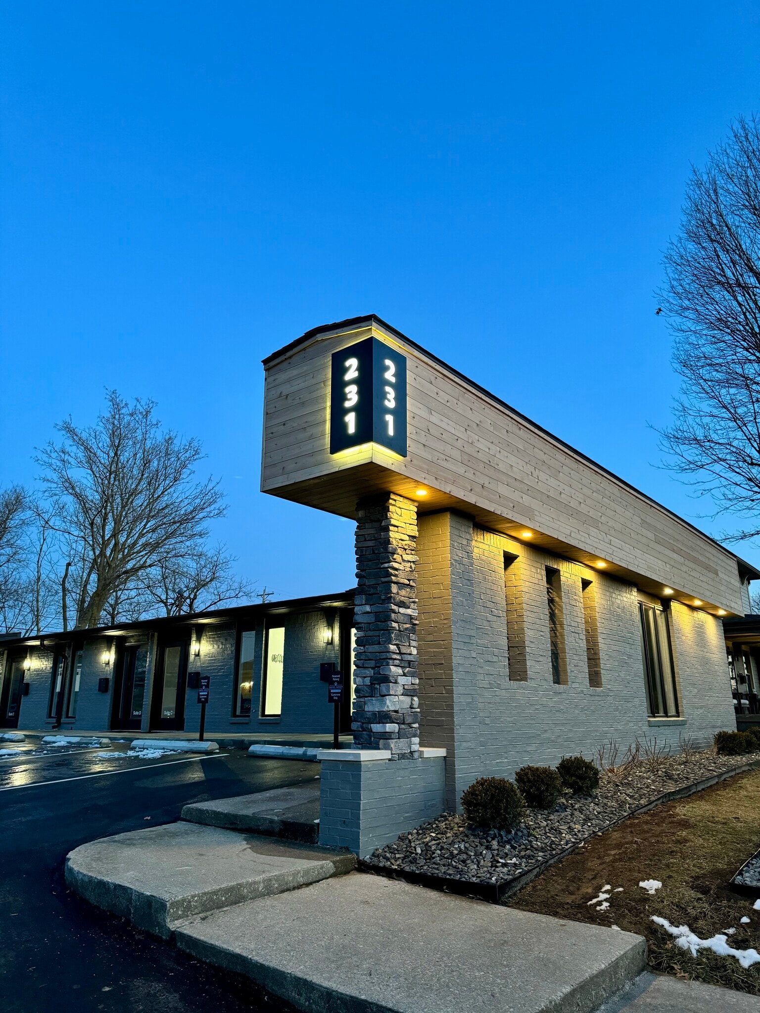 231 S Rangeline Rd, Carmel, IN à louer Photo du bâtiment- Image 1 de 18