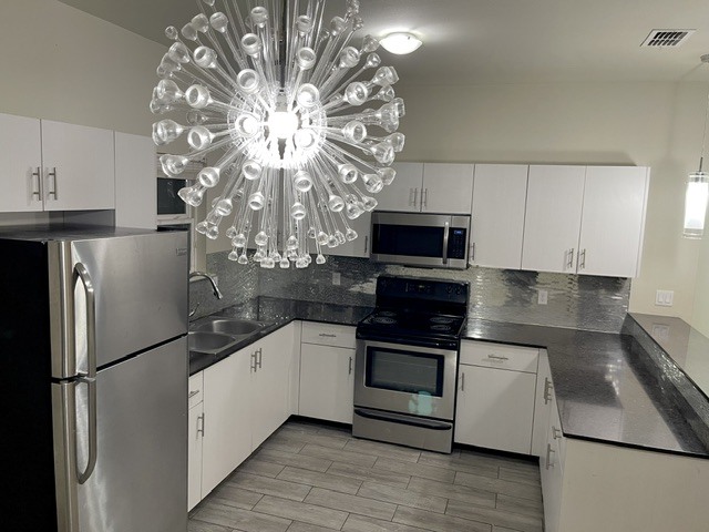 Portfolio of 4 Plex's at Medical Ridge portfolio of 2 properties for sale on LoopNet.ca - Building Photo - Image 3 of 4