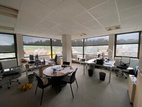 Bureau dans Saint-Cloud à vendre Photo intérieure- Image 1 de 4