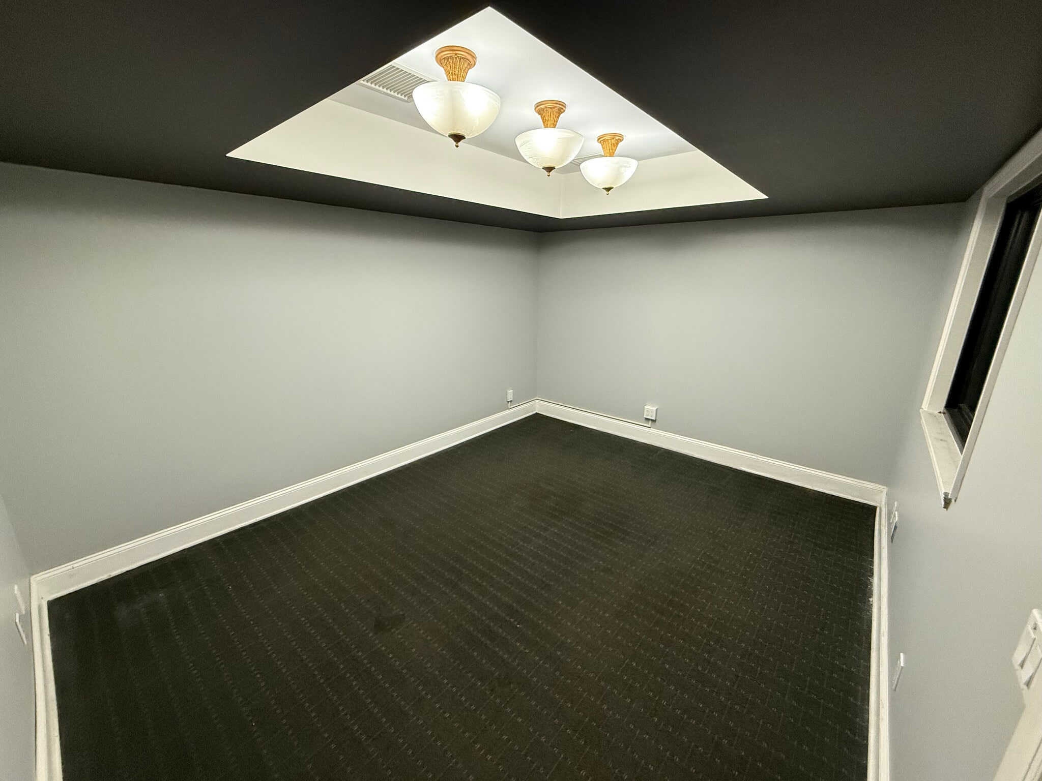 1865 Old Hudson Rd, Saint Paul, MN à louer Photo intérieure- Image 1 de 3