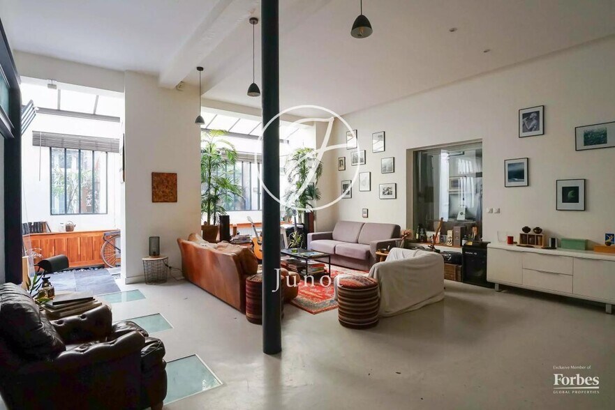 Bureau dans Paris à vendre - Photo du bâtiment - Image 3 de 14