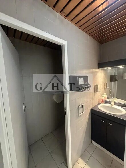 Bureau dans Ris-Orangis à louer - Photo intérieure - Image 2 de 18