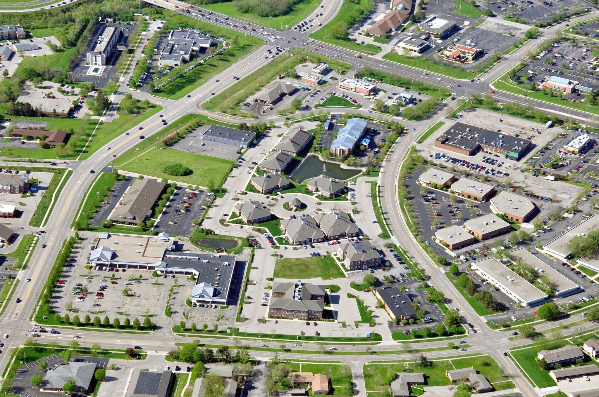 8085 Washington Village Dr, Dayton, OH for lease Building Photo- Image 1 of 5