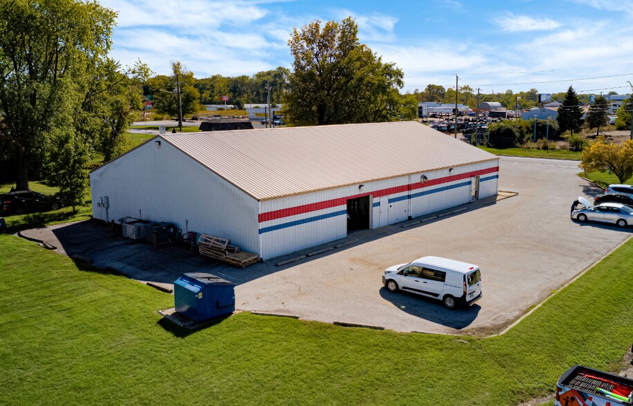 5342 Elmwood Ave, Indianapolis, IN à vendre - Photo du bâtiment - Image 2 de 8