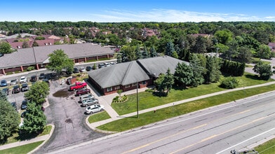 645 Barclay Cir, Rochester Hills, MI - AÉRIEN Vue de la carte - Image1