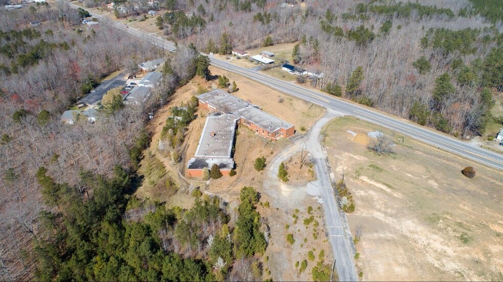 265A School Dr, Victoria, VA for sale - Aerial - Image 3 of 4