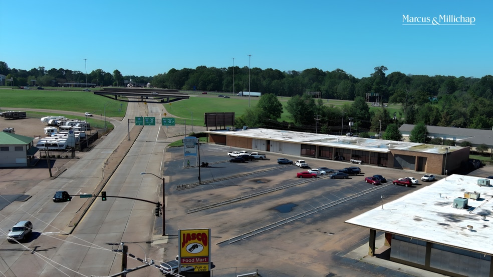 1819-1835 University Blvd blvd, Jackson, MS for sale - Building Photo - Image 2 of 4