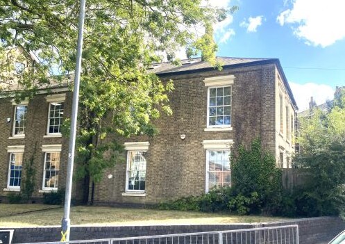 1 Bilton Rd, Rugby à vendre Photo du bâtiment- Image 1 de 2