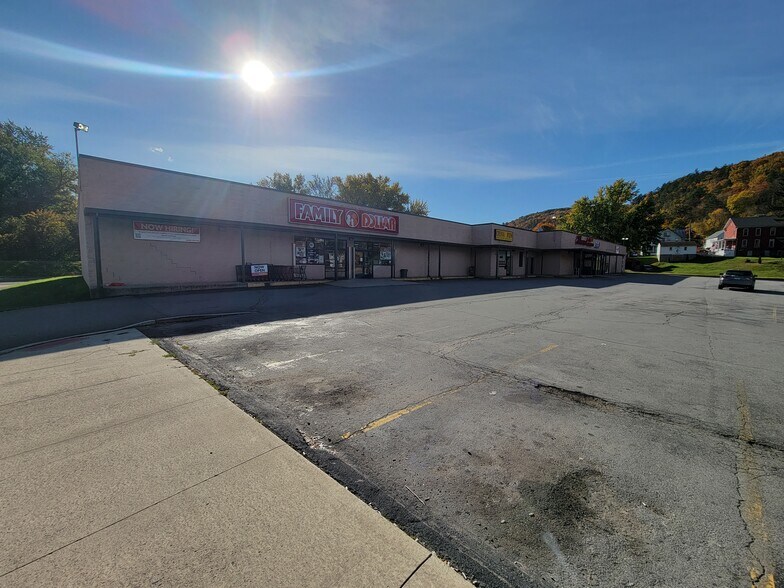 5 Mountain Mall, Shickshinny, PA for lease - Building Photo - Image 2 of 6