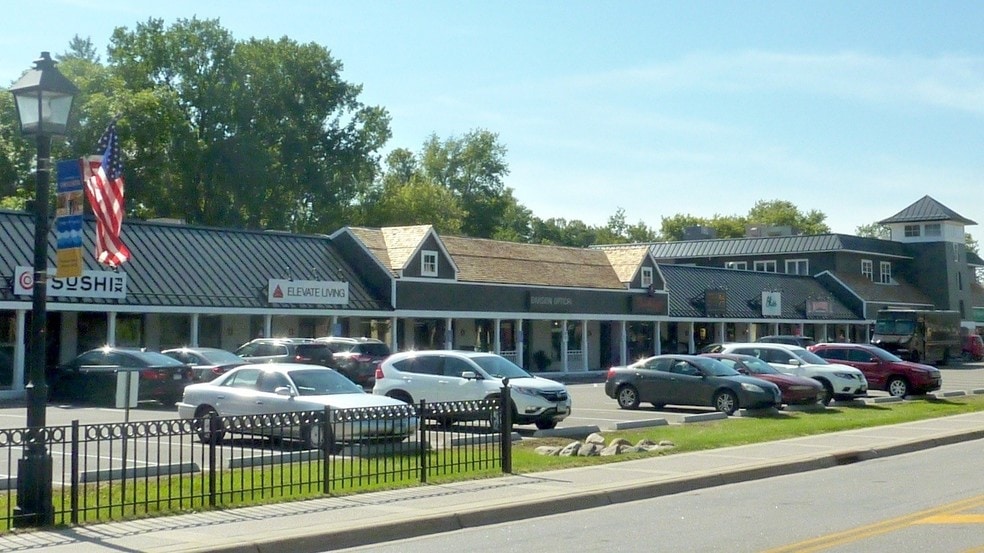 812-864 E Lake St, Wayzata, MN for lease - Building Photo - Image 2 of 4