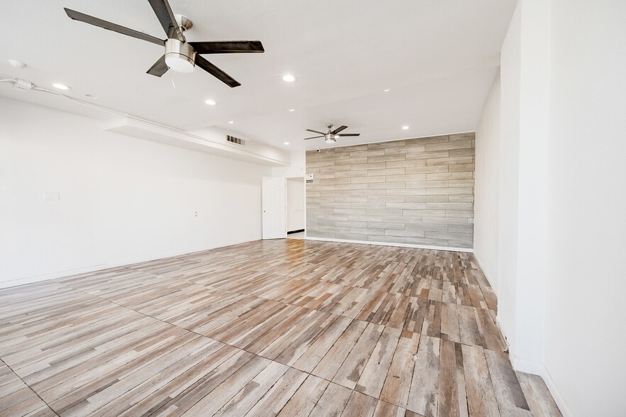 2185-2189 Pacific Ave, Long Beach, CA à louer - Photo du bâtiment - Image 2 de 14