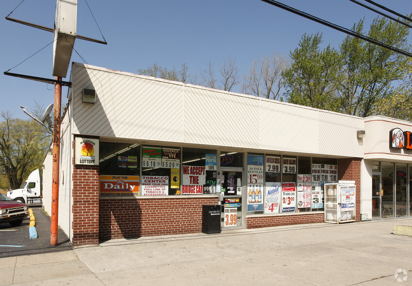 4568 Howe Rd, Wayne, MI for sale - Primary Photo - Image 1 of 1