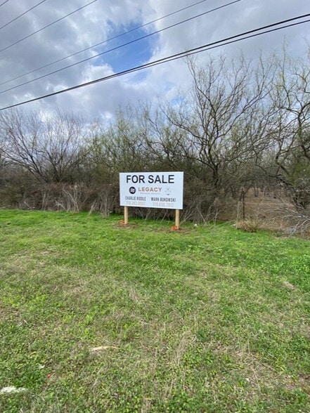 20223 State Highway 16, Von Ormy, TX à vendre - Photo principale - Image 3 de 3