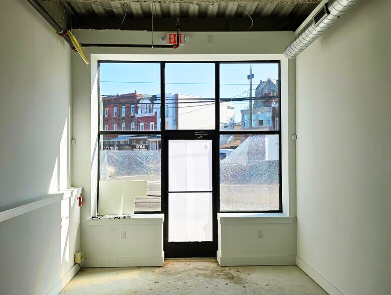 4408 Lancaster Ave, Philadelphia, PA à louer - Photo du bâtiment - Image 2 de 17