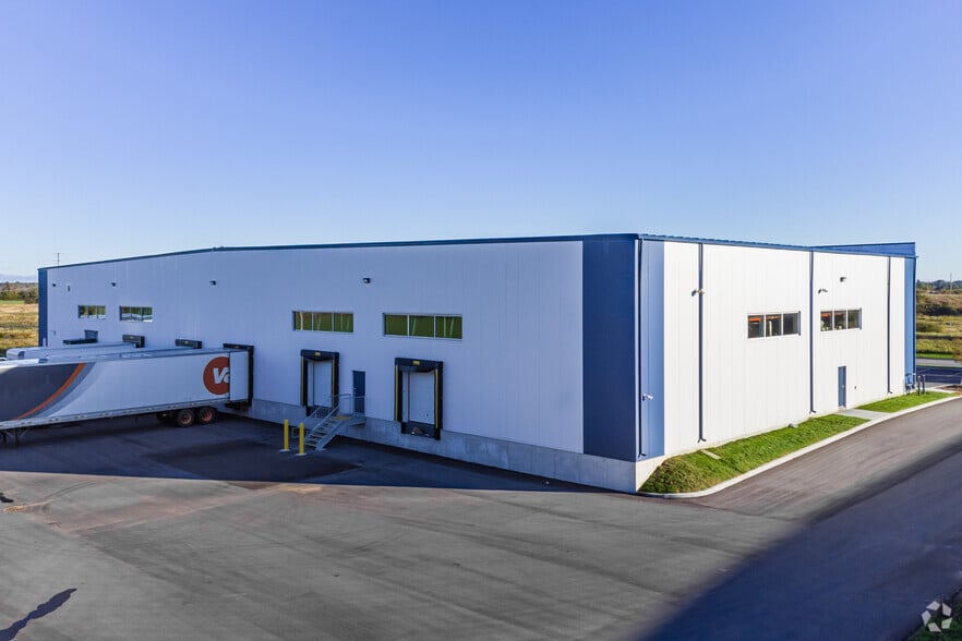 2 Bill Leathem Dr, Ottawa, ON à louer - Photo du bâtiment - Image 3 de 5