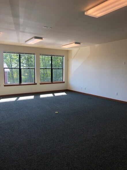 2413 Main St, Ferndale, WA for lease - Interior Photo - Image 3 of 6