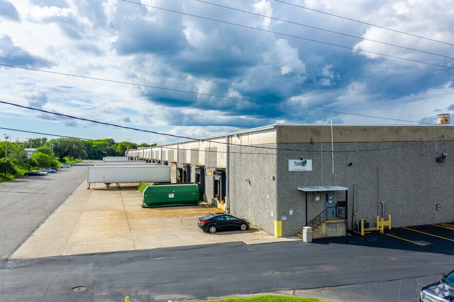 538 Myatt Dr, Madison, TN for lease - Primary Photo - Image 1 of 8