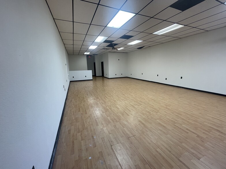 1100 Cedar Rd, Chesapeake, VA for lease - Building Photo - Image 3 of 5