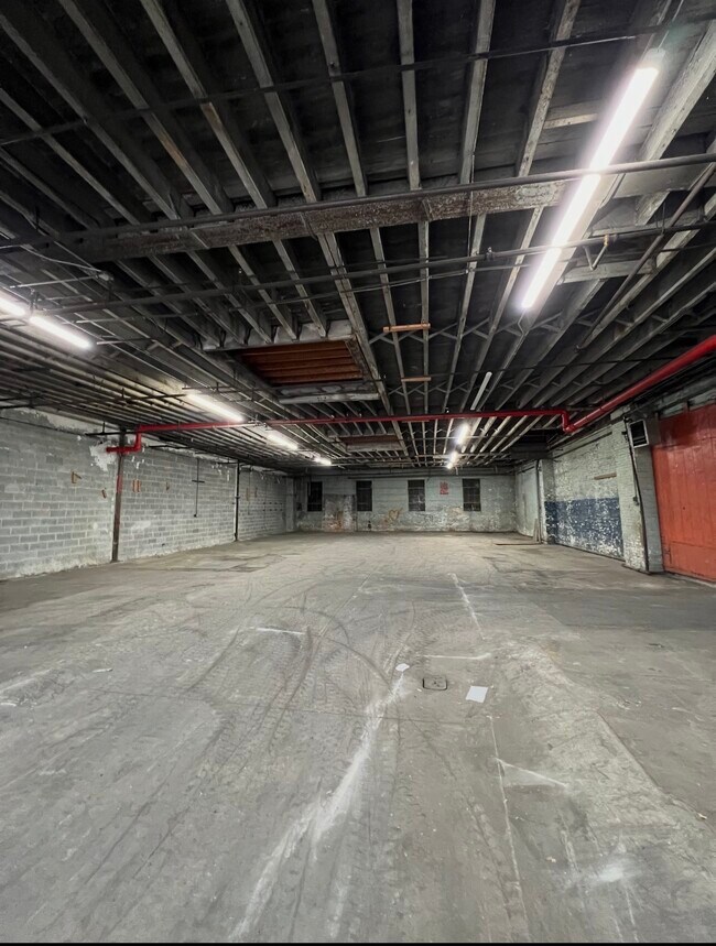 More details for 401 Hunts Point Ave, Bronx, NY - Industrial for Lease
