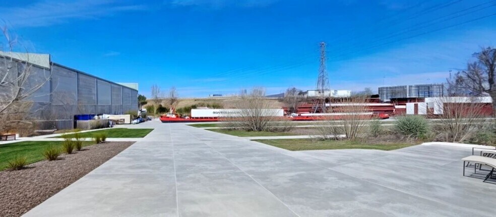 Carretera Vieja de Santander, 4, Santovenia de Pisuerga, Valladolid à vendre - Photo du bâtiment - Image 1 de 13