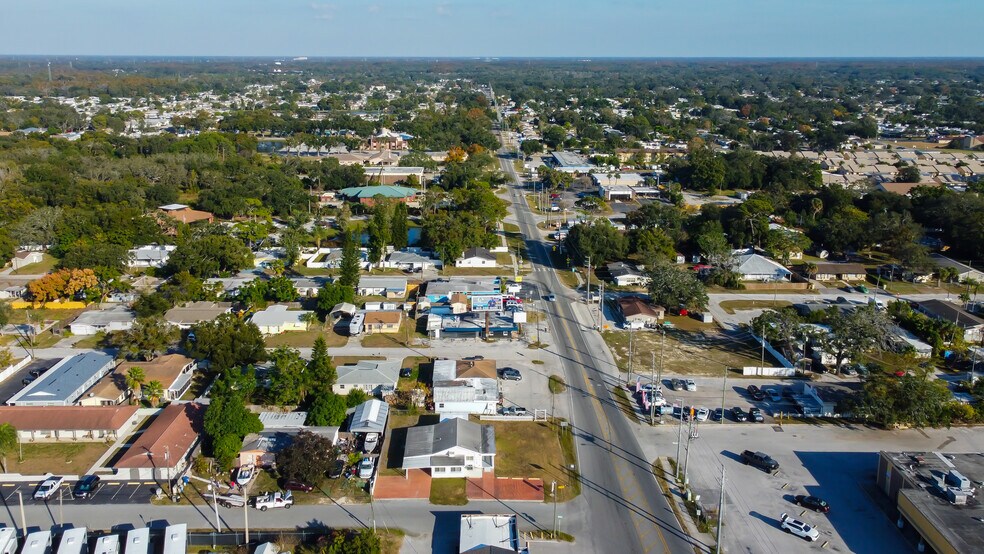 4539 Mile Stretch Dr, Holiday, FL à vendre - Photo du bâtiment - Image 3 de 58