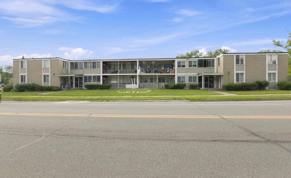 19143 Berg Rd, Detroit, MI for sale - Building Photo - Image 2 of 20