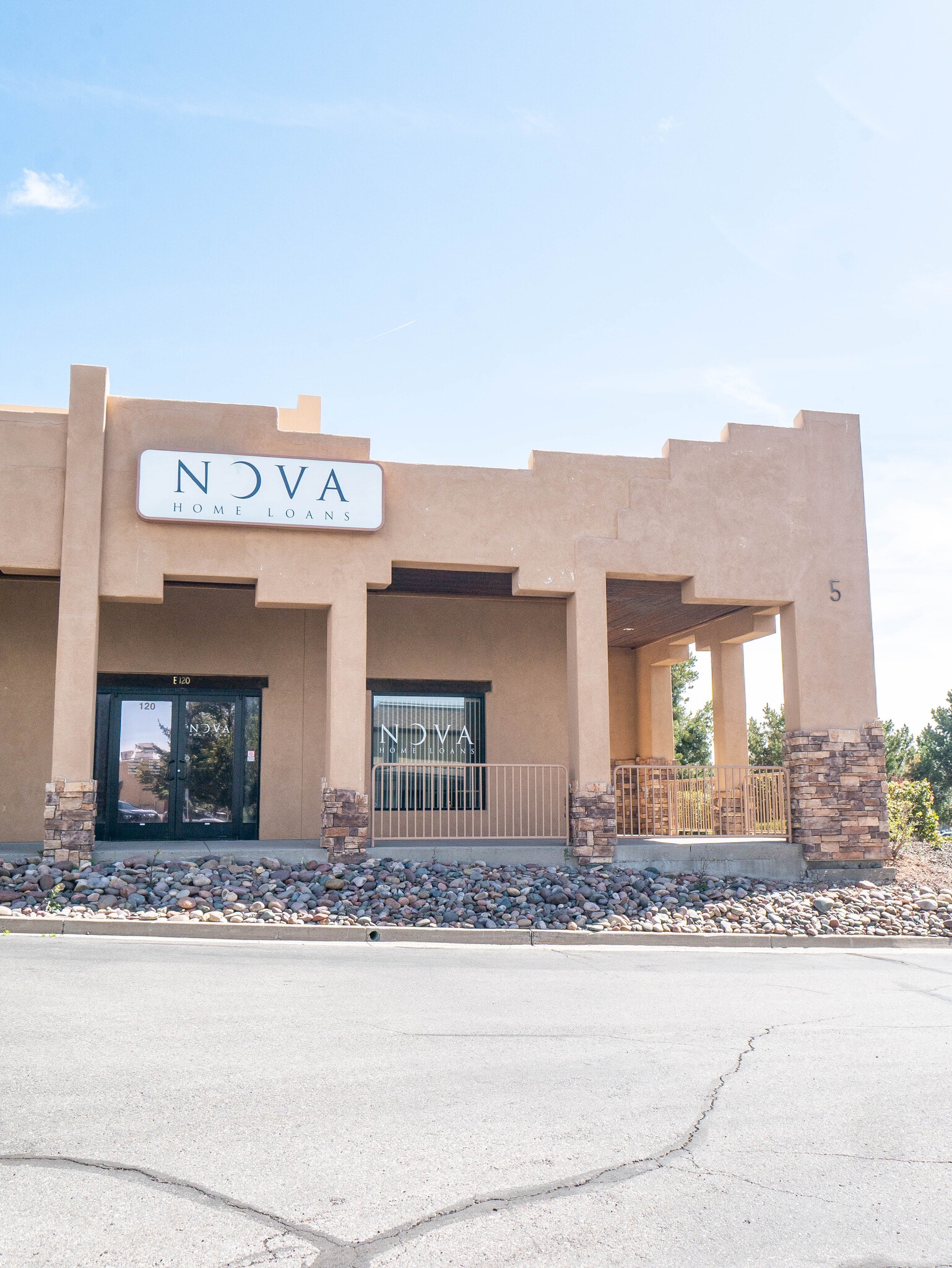 5200 E Cortland Blvd, Flagstaff, AZ for lease Interior Photo- Image 1 of 7