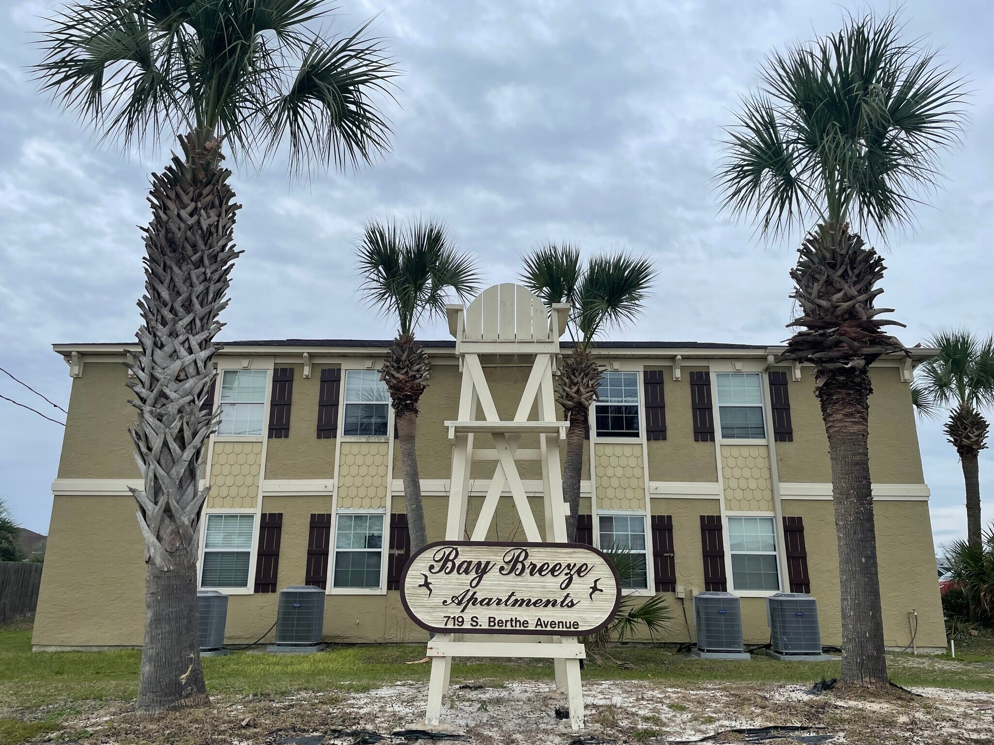 721 S Berthe Ave, Panama City, FL for sale Primary Photo- Image 1 of 5