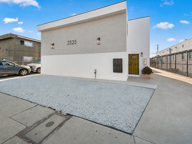 2325 S Ridgeley Dr, Los Angeles, CA for sale - Building Photo - Image 2 of 30