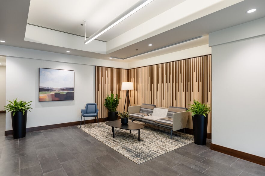 15115 SW Sequoia Pky, Portland, OR for lease - Interior Photo - Image 3 of 6