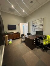 1112 Channelside Dr, Tampa, FL for lease Interior Photo- Image 2 of 2