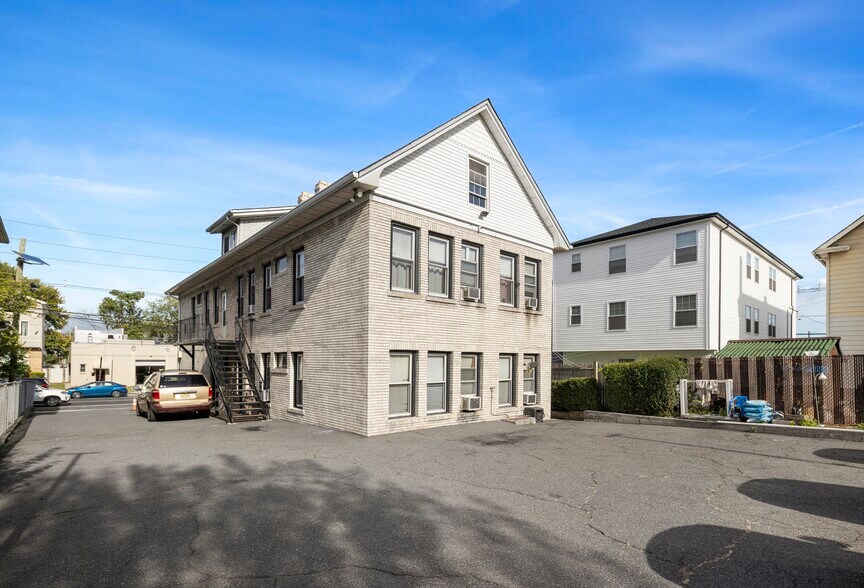 808-810 Bayway, Elizabeth, NJ à vendre - Photo du bâtiment - Image 2 de 2