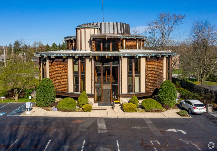 1166 DeKalb Pike, Blue Bell, PA à louer - Photo du bâtiment - Image 1 de 5