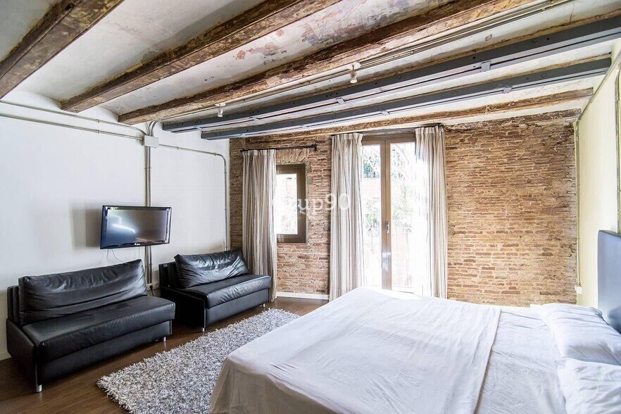 Immeuble residentiel dans Barcelone, Barcelona à vendre - Photo intérieure - Image 3 de 15