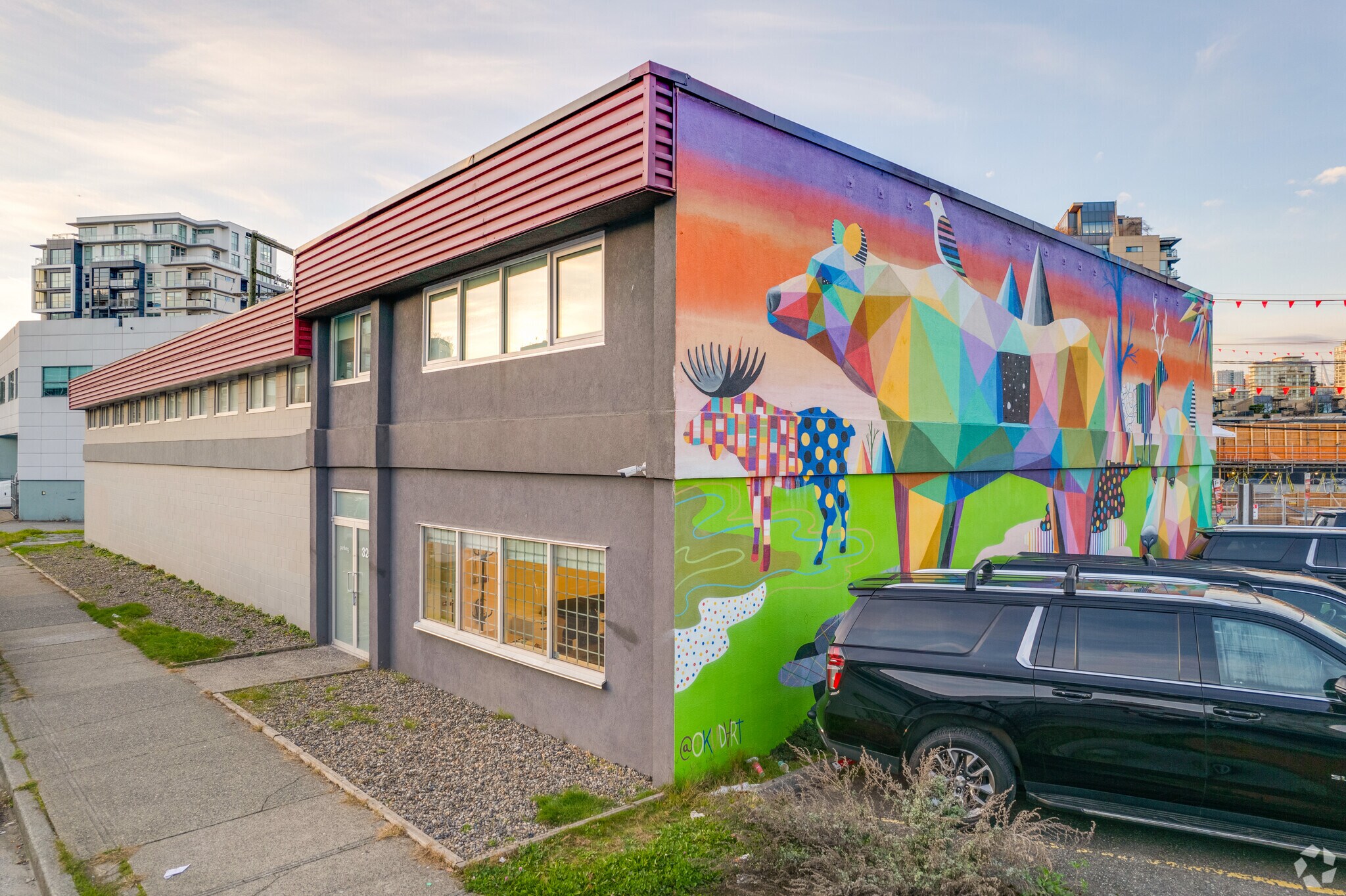 325 W 4th Ave, Vancouver, BC à louer Photo du bâtiment- Image 1 de 11