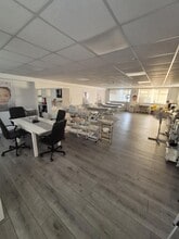 Walker Ave, Milton Keynes for lease Interior Photo- Image 2 of 10