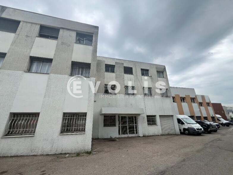 Bureau dans Fontenay-sous-Bois à louer - Photo du bâtiment - Image 1 de 22